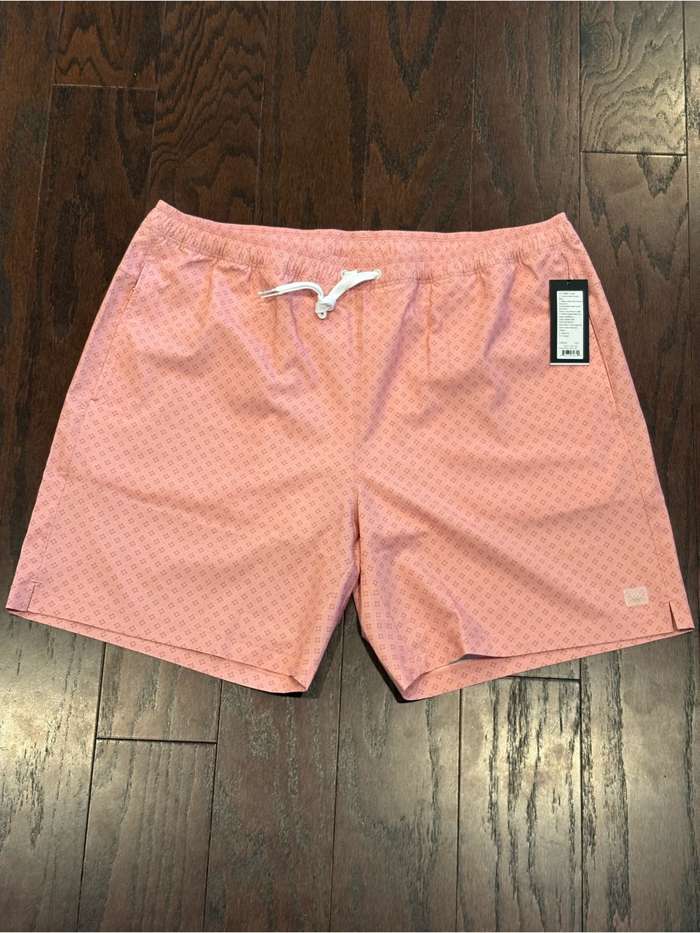 NEW Rhône Men’s 7.5” R&R Lined Shorts In Pressed Rose Micro Geo, Size XXL, NWT